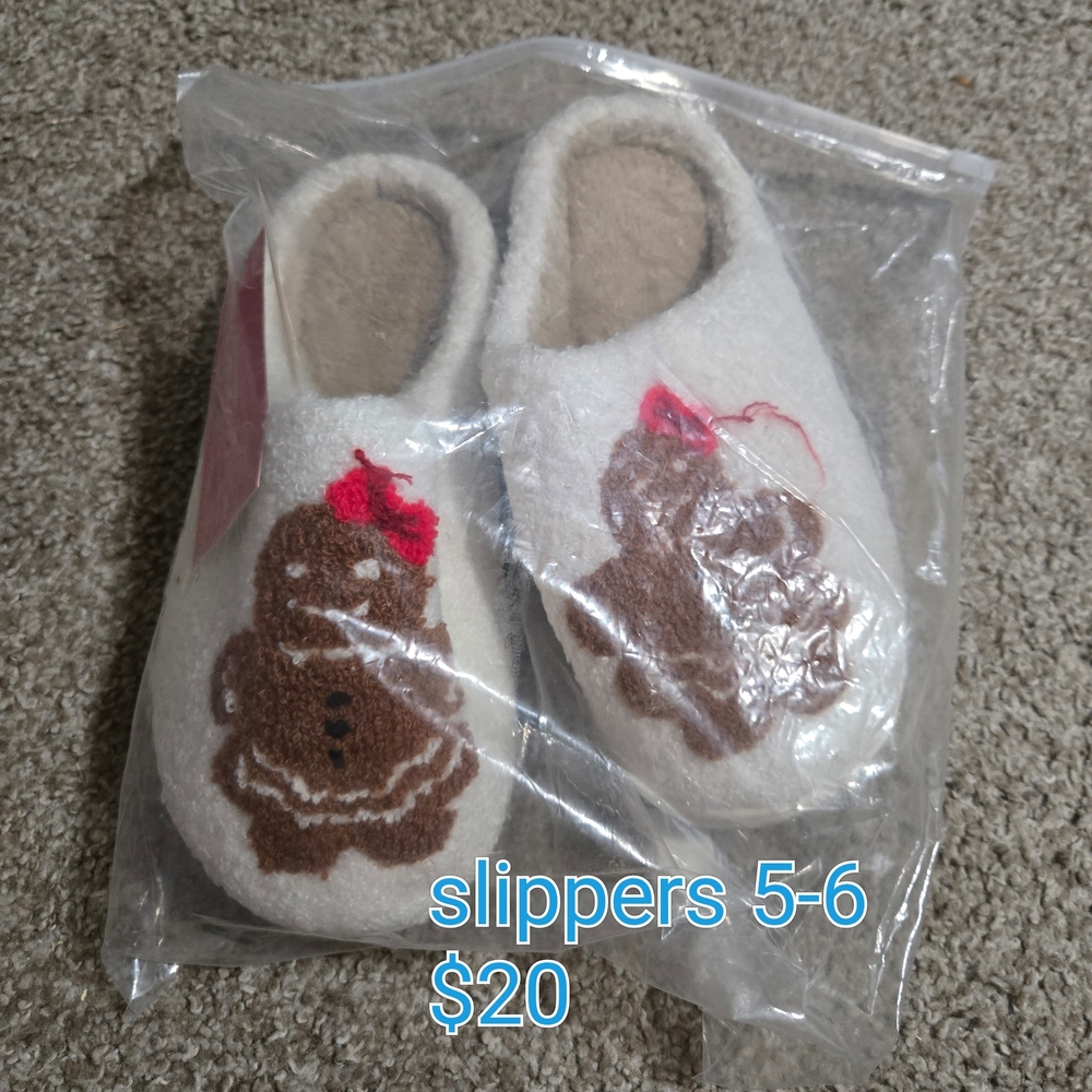 Cozy Gingerbread Women Slippers - White and Brown